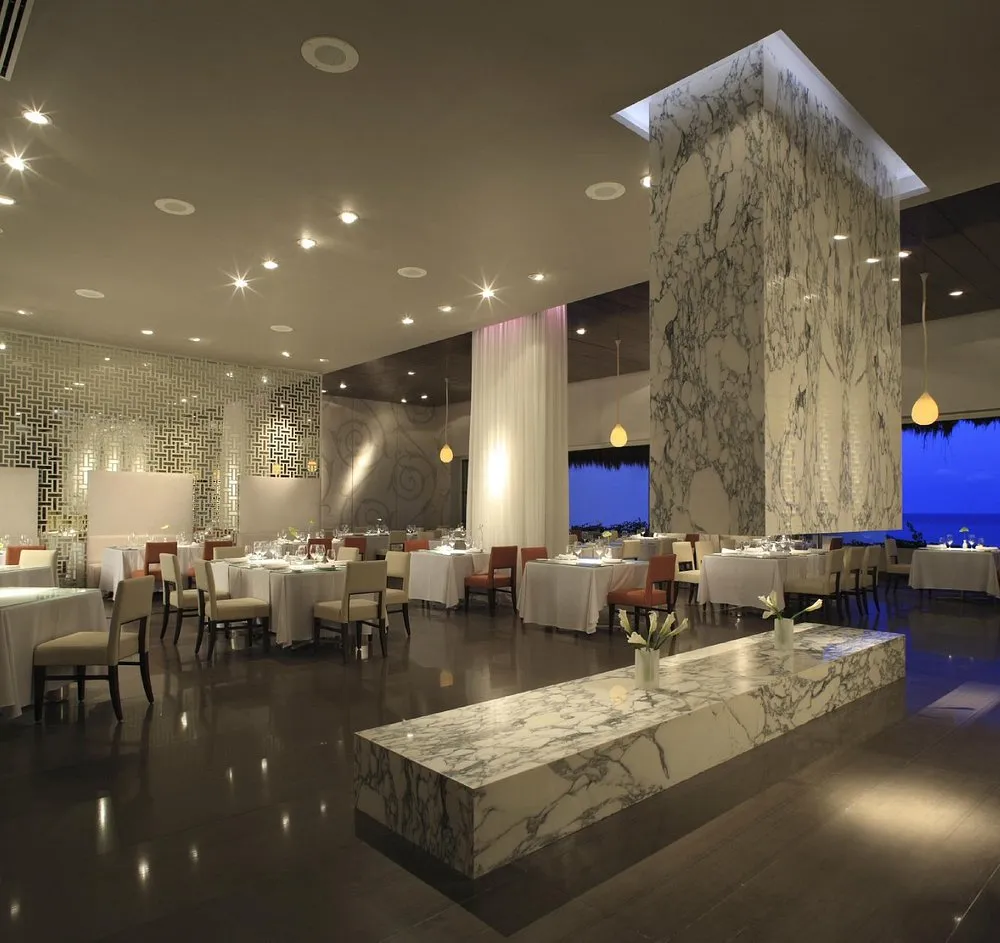 Stazuro Casino Hotel Main Hall